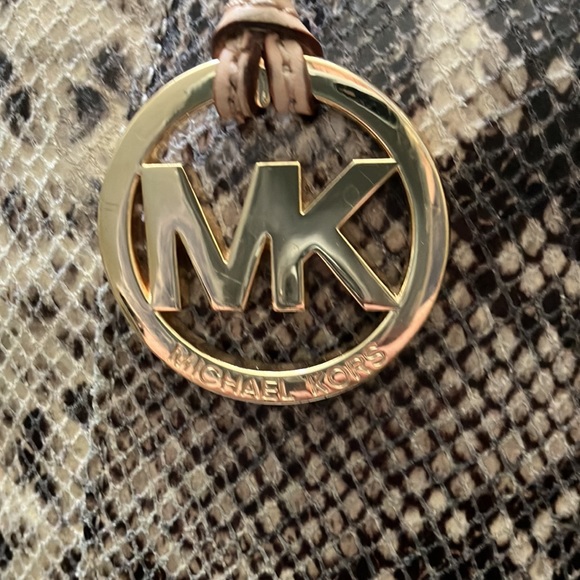 Michael Kors purse - Picture 7 of 7